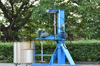 多功能電動(dòng)升降分散機(jī)是化工材料攪拌的小能手